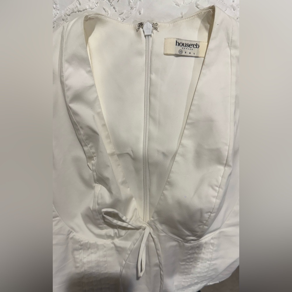 House of CB Imani White Pleated Cotton Mini Dress - Picture 4 of 8
